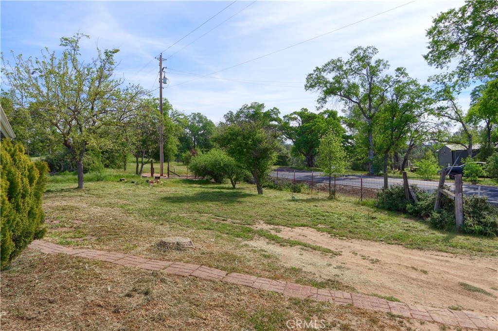 5191 Darrah Road Mariposa, CA 95338 - Photo 4 of 33 Yard