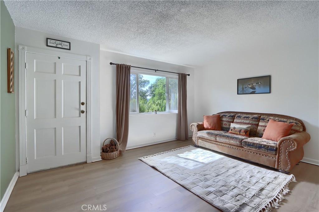 5191 Darrah Road Mariposa, CA 95338 - Photo 6 of 33 Living Area