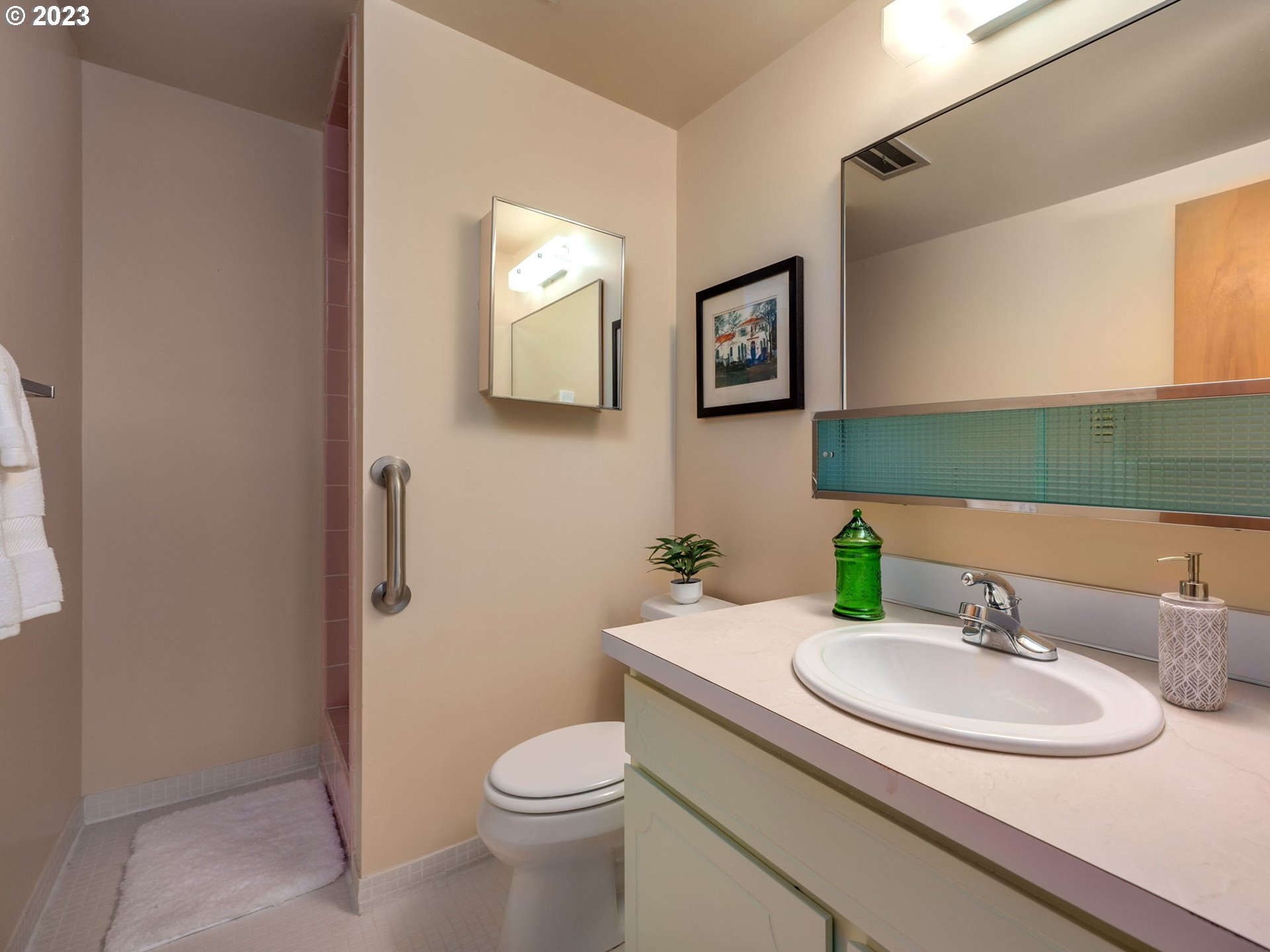 2393 Southwest Park Place, Unit 302 Portland, OR 97205 - Photo 12 of 24