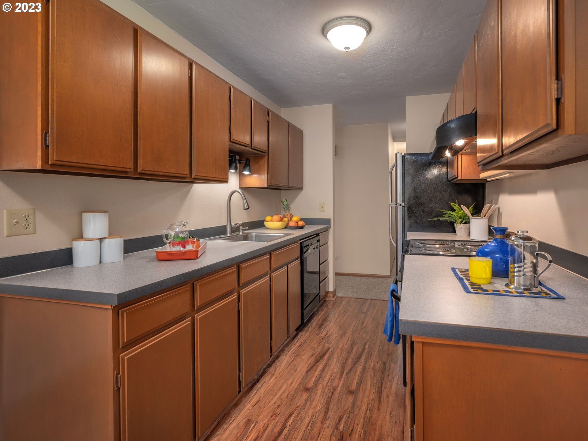 2393 Southwest Park Place, Unit 302 Portland, OR 97205 - Photo 16 of 24