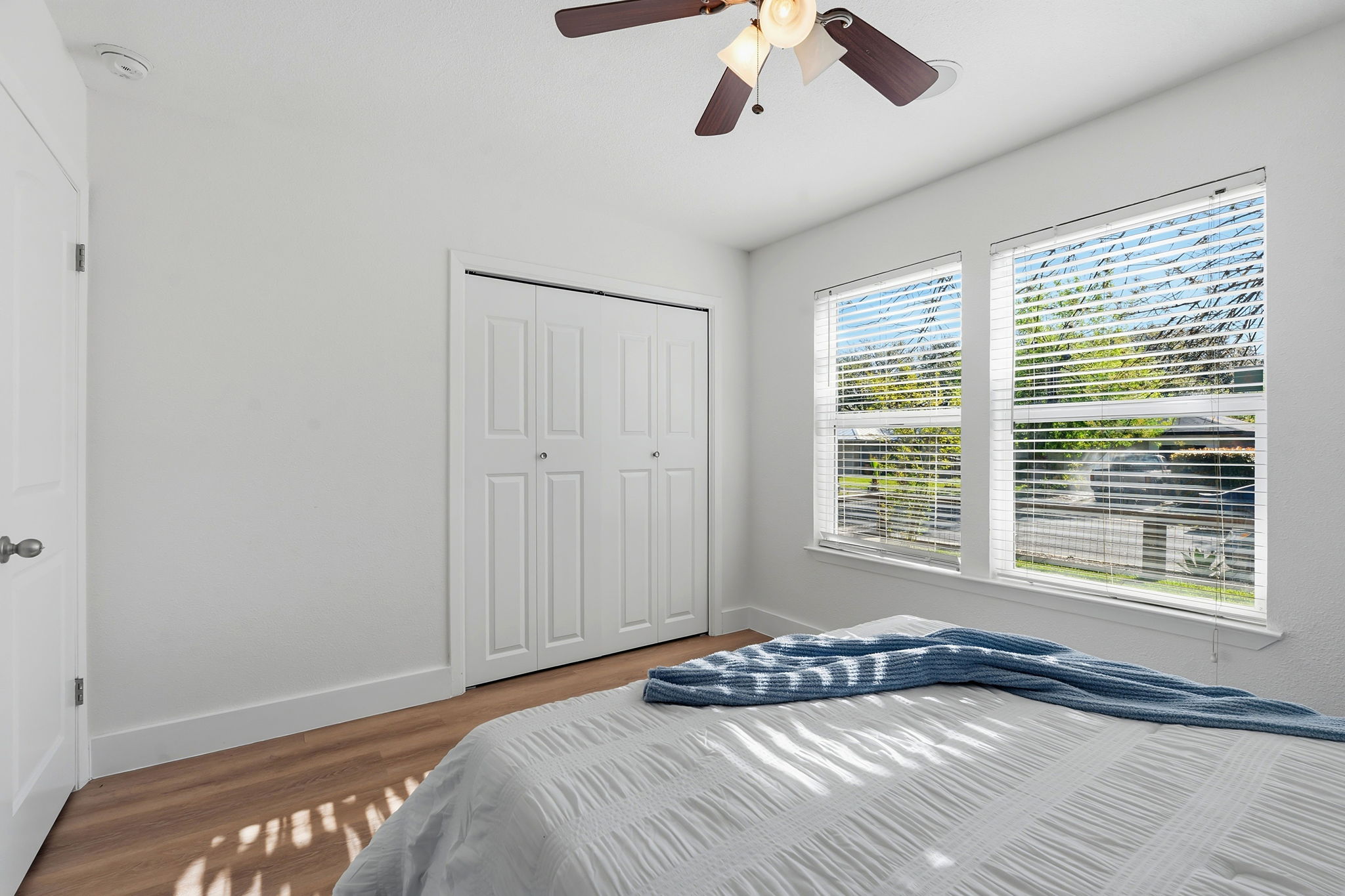 1630 Chippeway Lane Austin, TX 78745 - Photo 20 of 28 This bedroom comes with two closets making it a great option for the primary.