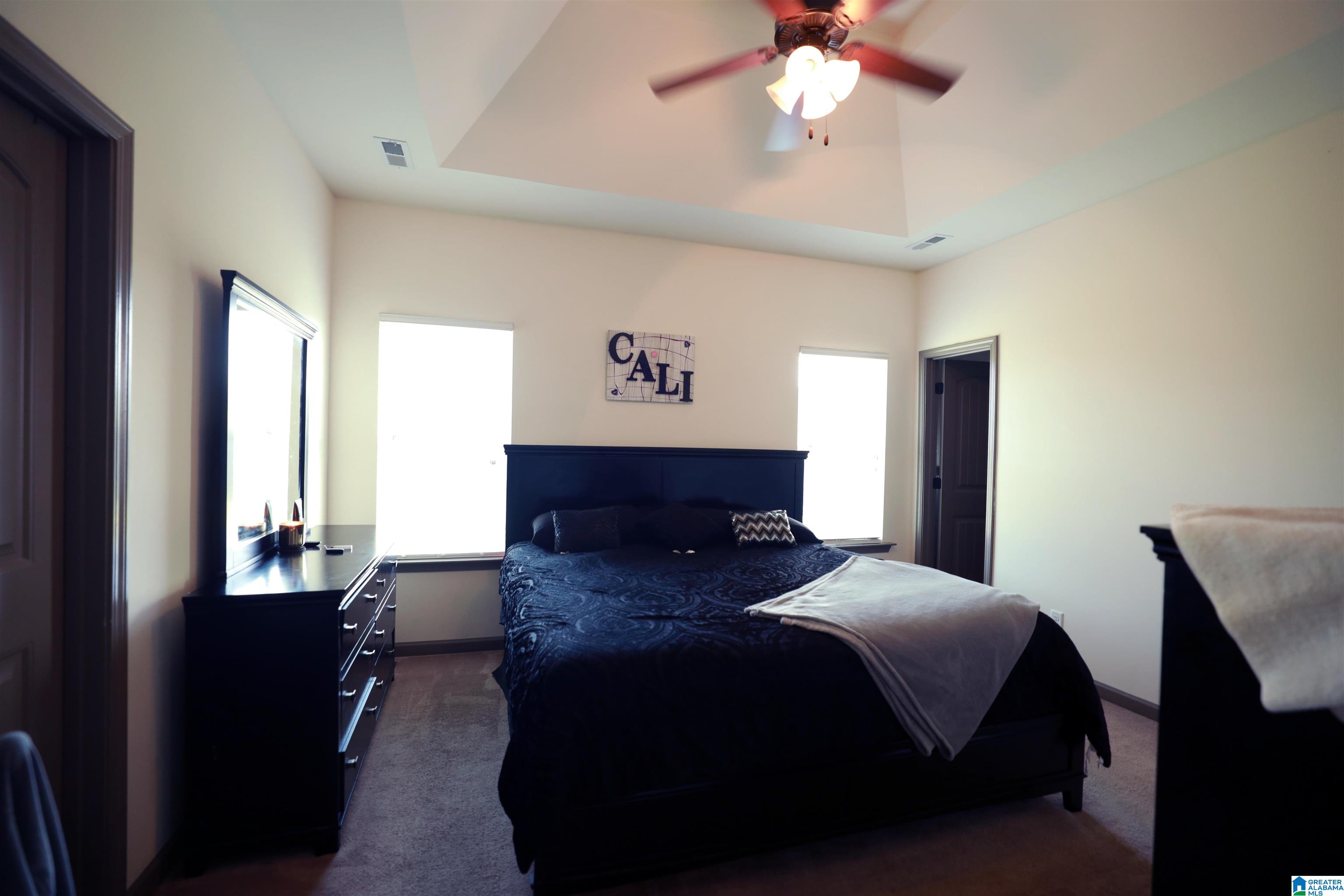 208 Hampton Drive Calera, AL 35040 - Photo 5 of 7