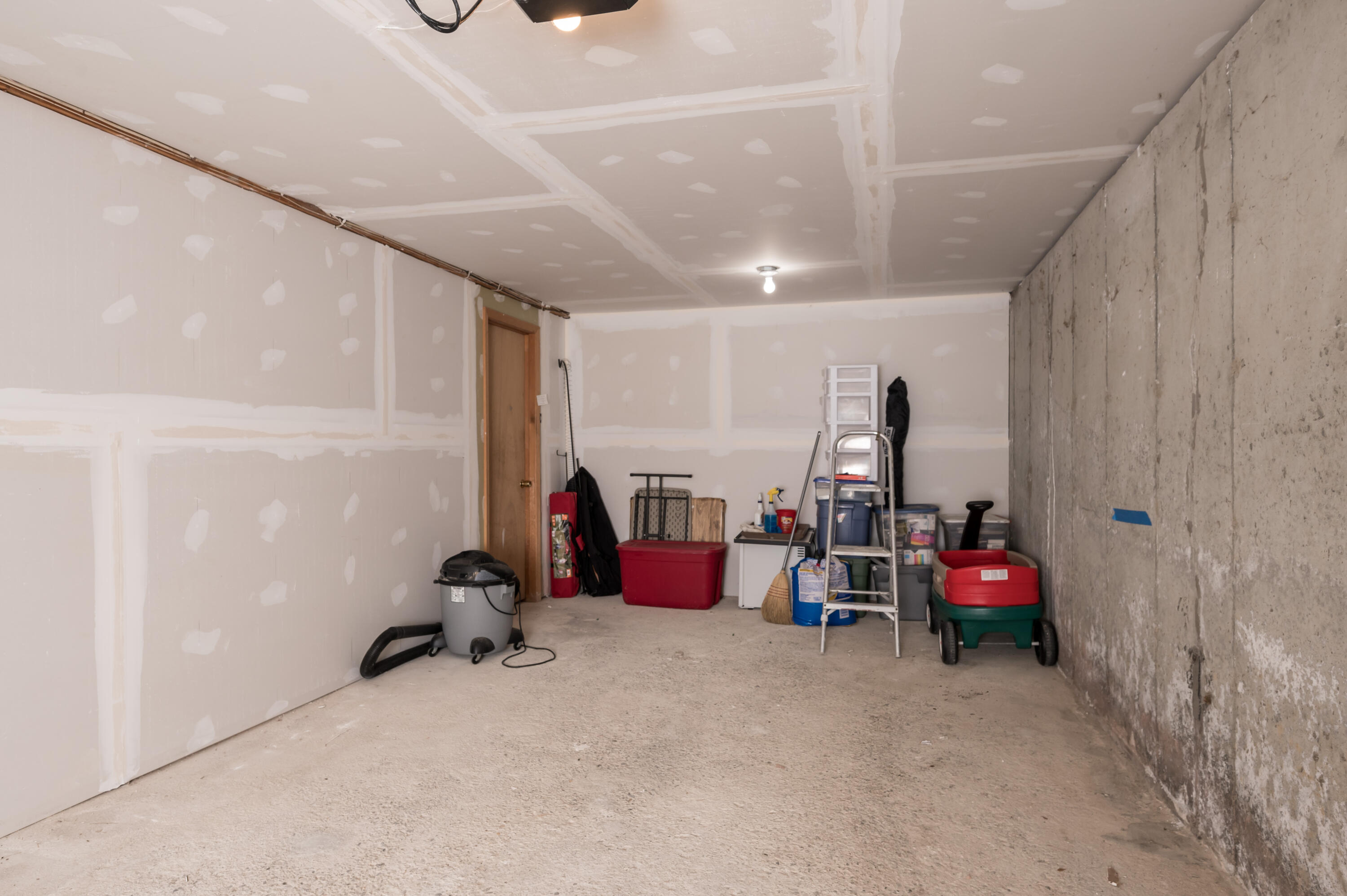 33 Ambush Rock Road Eliot, ME 03903 - Photo 33 of 40 038-33AmbushRockRoad-Eliot-ME-03903-FULL