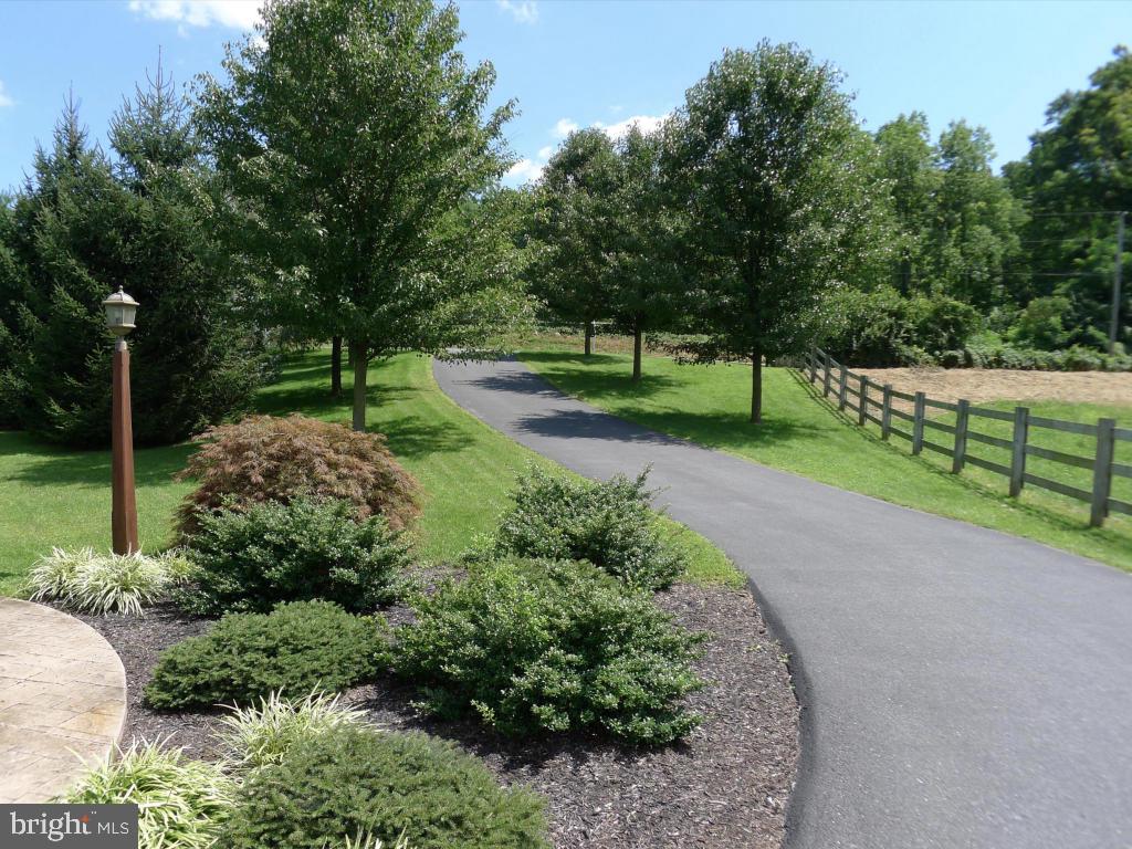 300 Chestnut Hill Road Stevens, PA 17578 - Photo 3 of 50 Gallery Image 3