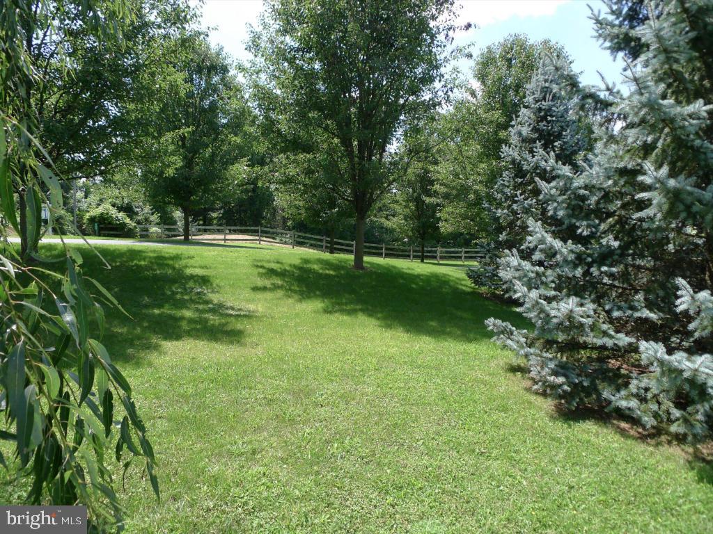 300 Chestnut Hill Road Stevens, PA 17578 - Photo 4 of 50 Gallery Image 4