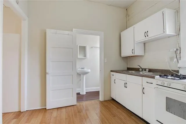 $850 | 418 Octavia Street, Unit 3, New Orleans, LA 70115