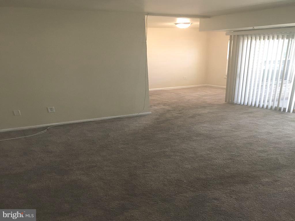 3835 St Barnabas Road, Unit 101 Suitland, MD 20746 - Photo 11 of 12 Living Room