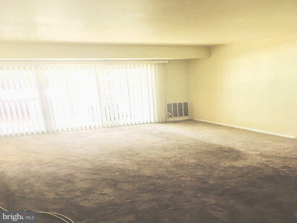 3835 St Barnabas Road, Unit 101 Suitland, MD 20746 - Photo 8 of 12 Living Room