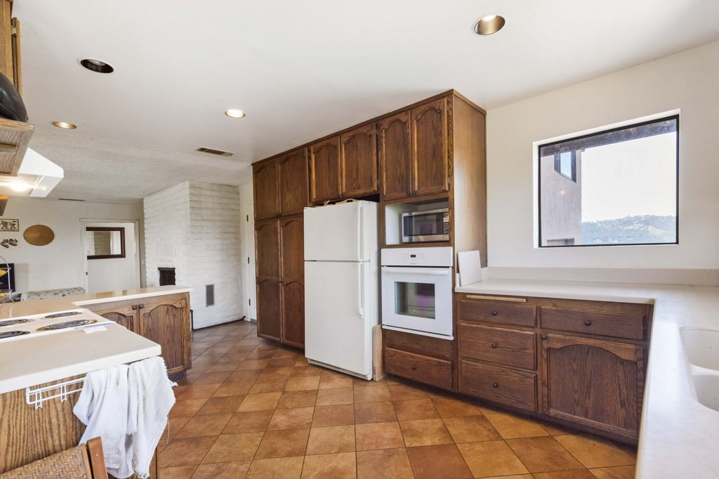 11425 Sierra Rojo Road Valley Center, CA 92082 - Photo 16 of 25 Gallery Image 16