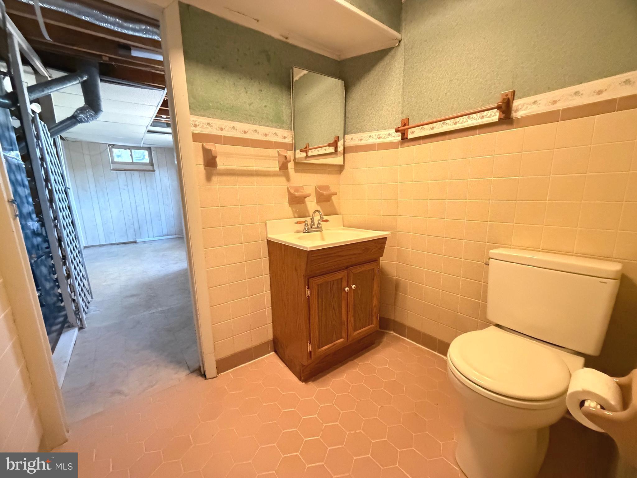 7819 McLean Street Manassas, VA 20111 - Photo 23 of 27 Basement bathroom.