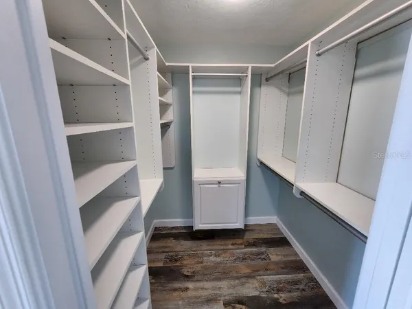 a view of walk in closet