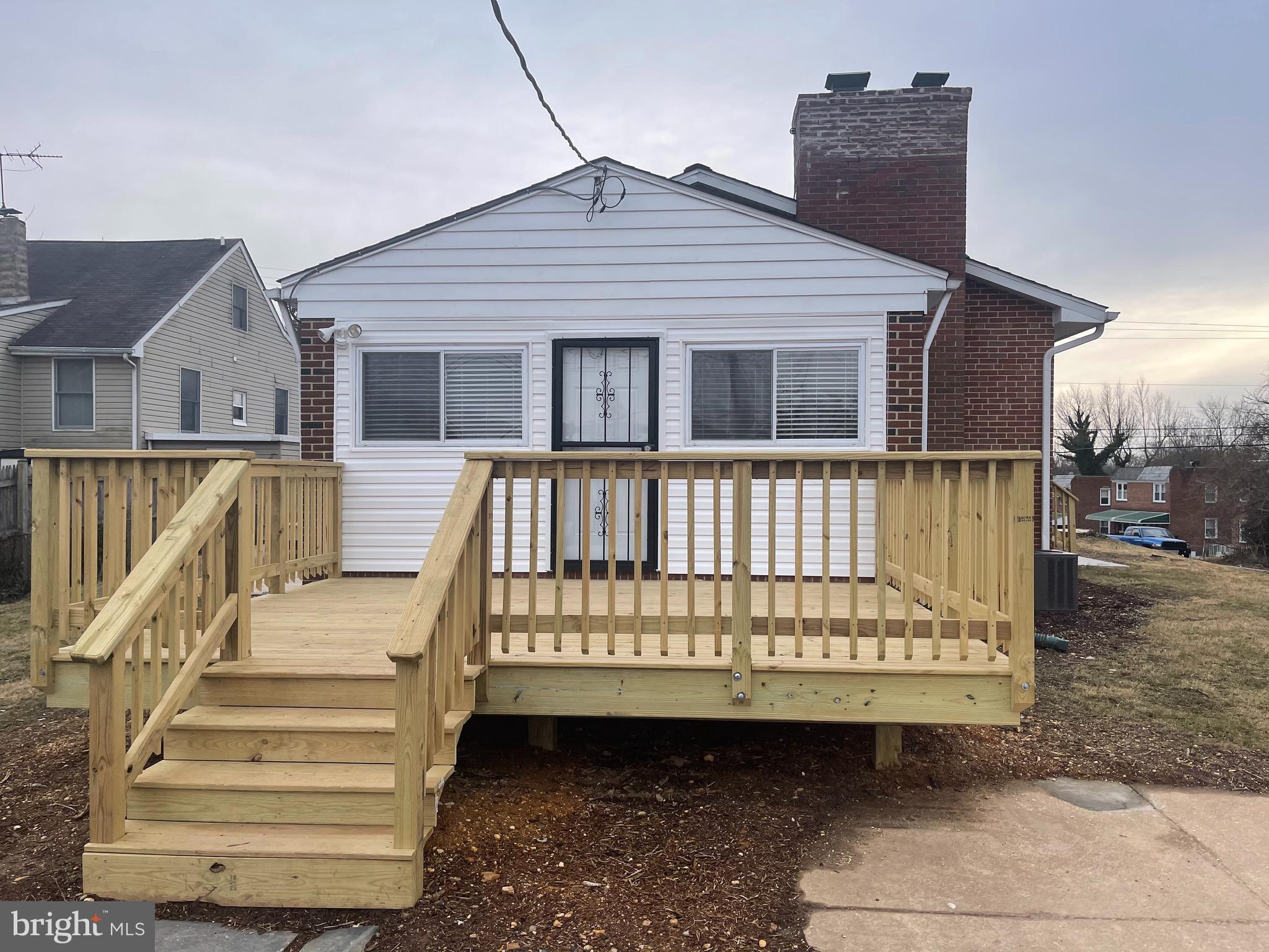 Rear Exterior Deck