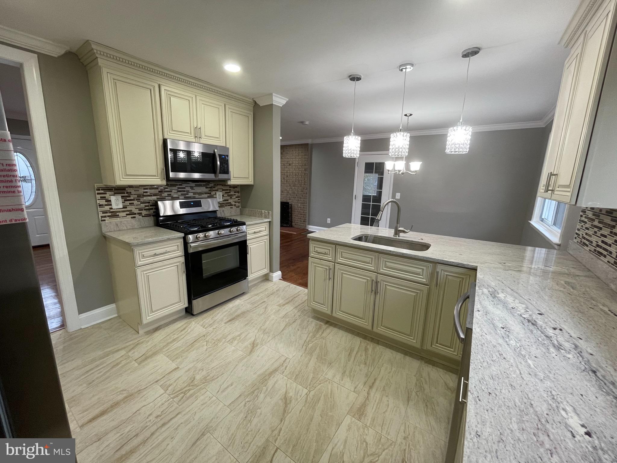 2120 Corbin Road Baltimore, MD 21214 - Photo 8 of 23 Kitchen
