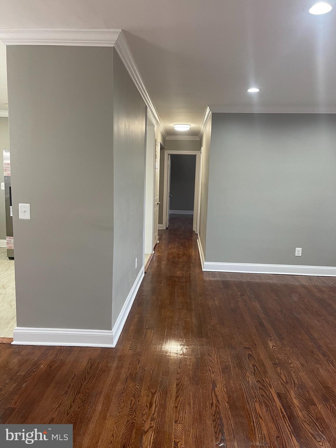 2120 Corbin Road Baltimore, MD 21214 - Photo 10 of 23 Hallway