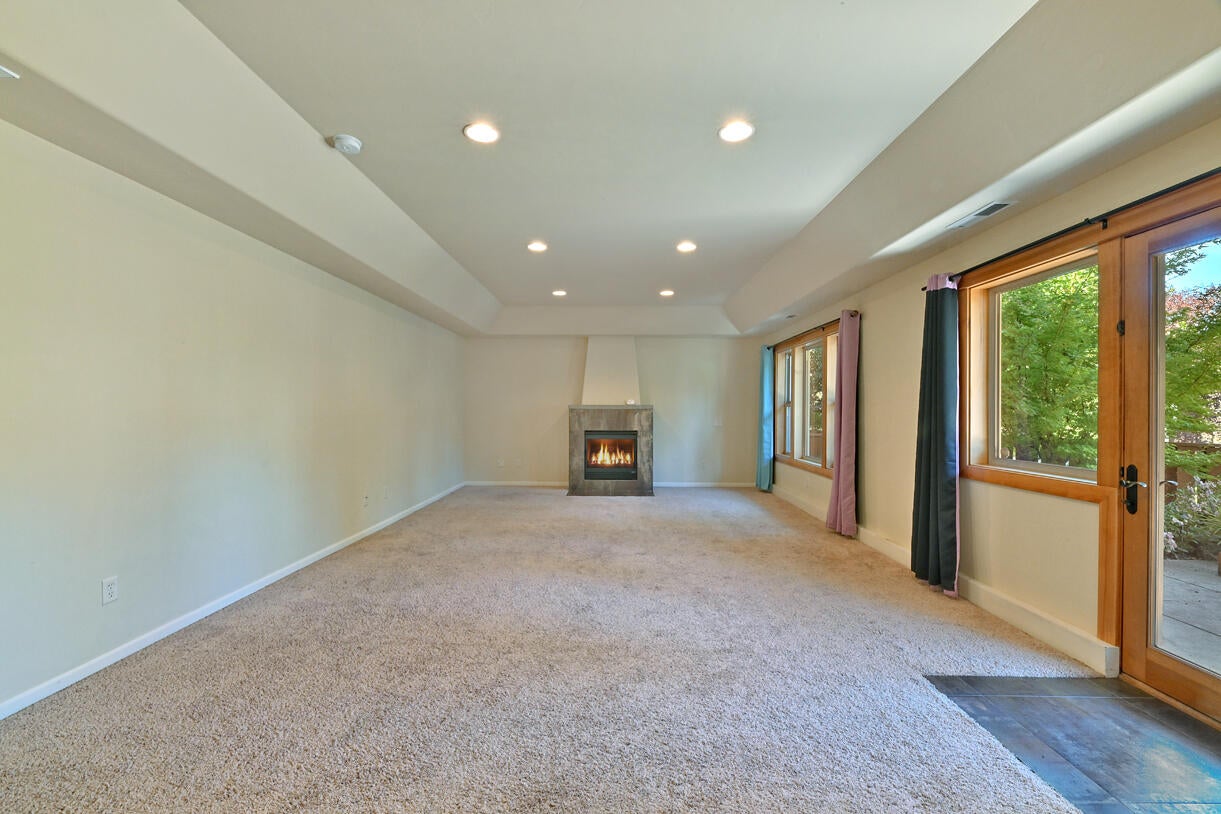 497 Park Ridge Place Ashland, OR 97520 - Photo 28 of 38 DSC_1317