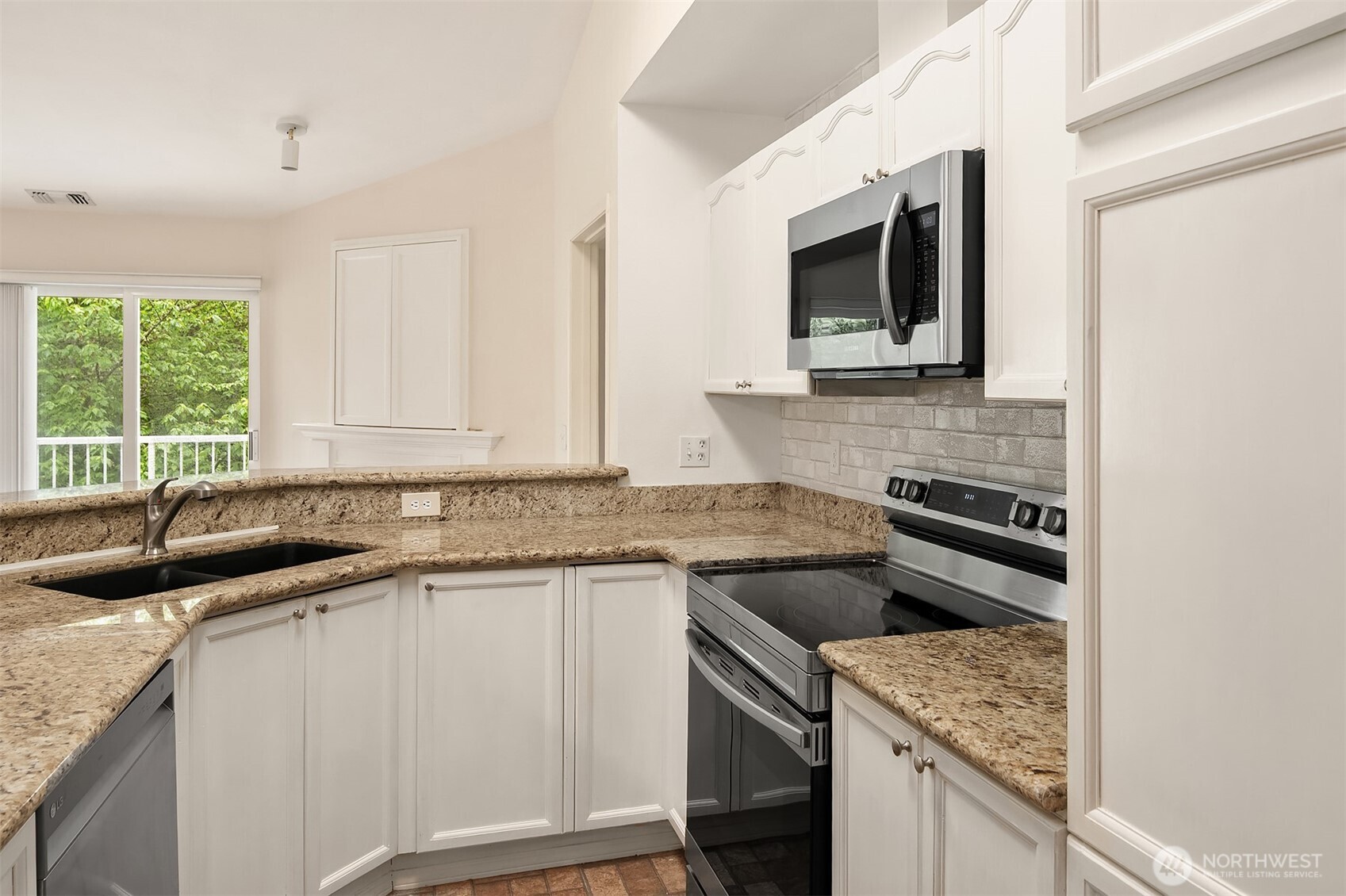12105 Northeast 171st Place, Unit A302 Bothell, WA 98011 - Photo 7 of 18