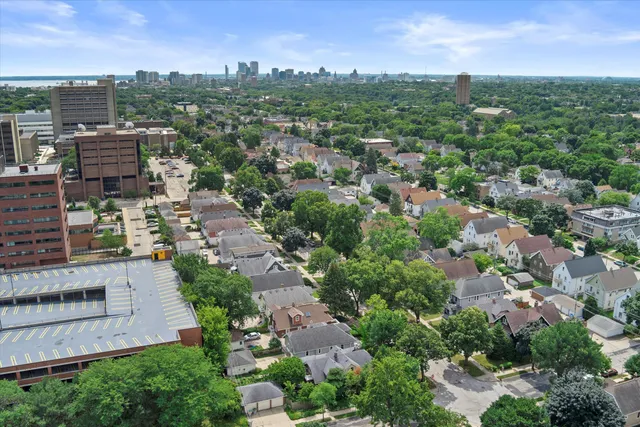 $276,900 | 3374 North Cramer Street, Milwaukee, WI 53211