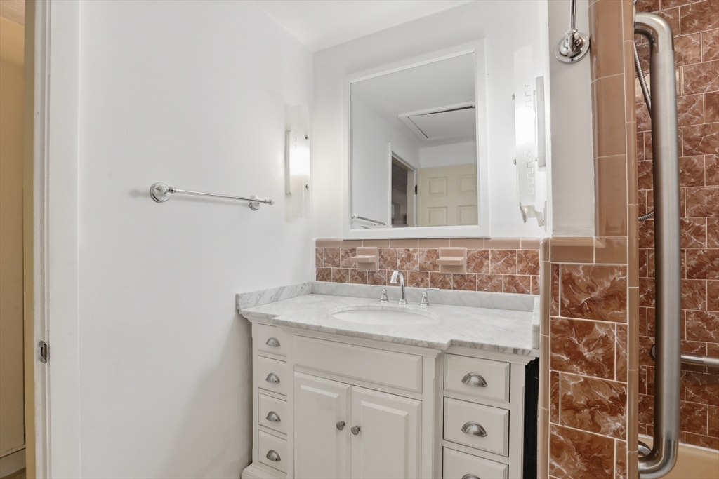 12 Mansfield Street Peabody, MA 01960 - Photo 12 of 25