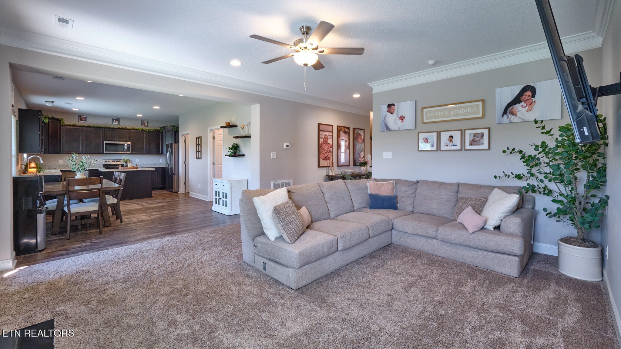 8155 Zenith Lane Powell, TN 37849 - Photo 13 of 45 a living room with furniture and kitchen view