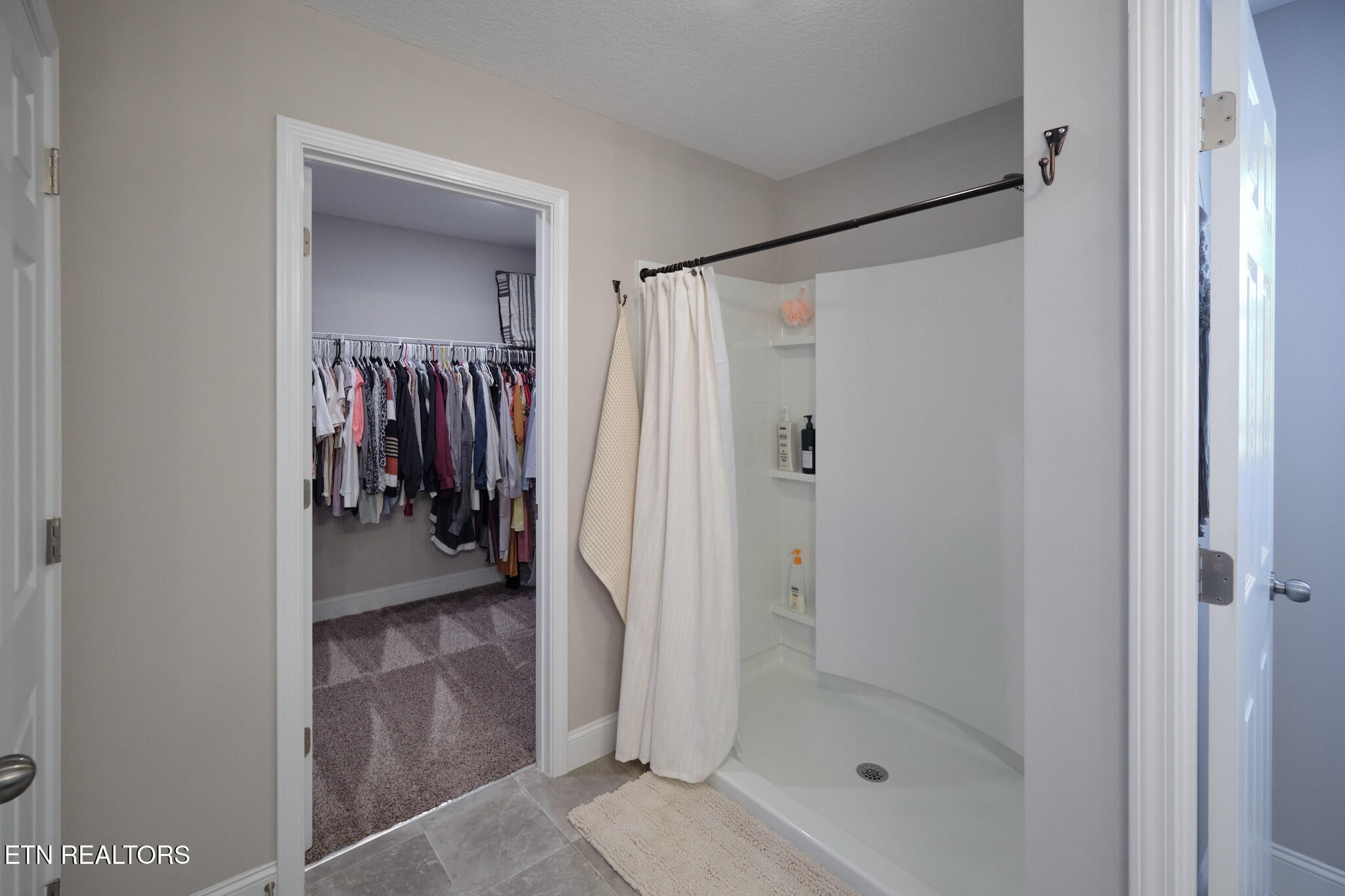 8155 Zenith Lane Powell, TN 37849 - Photo 27 of 45 a view of a walk in closet