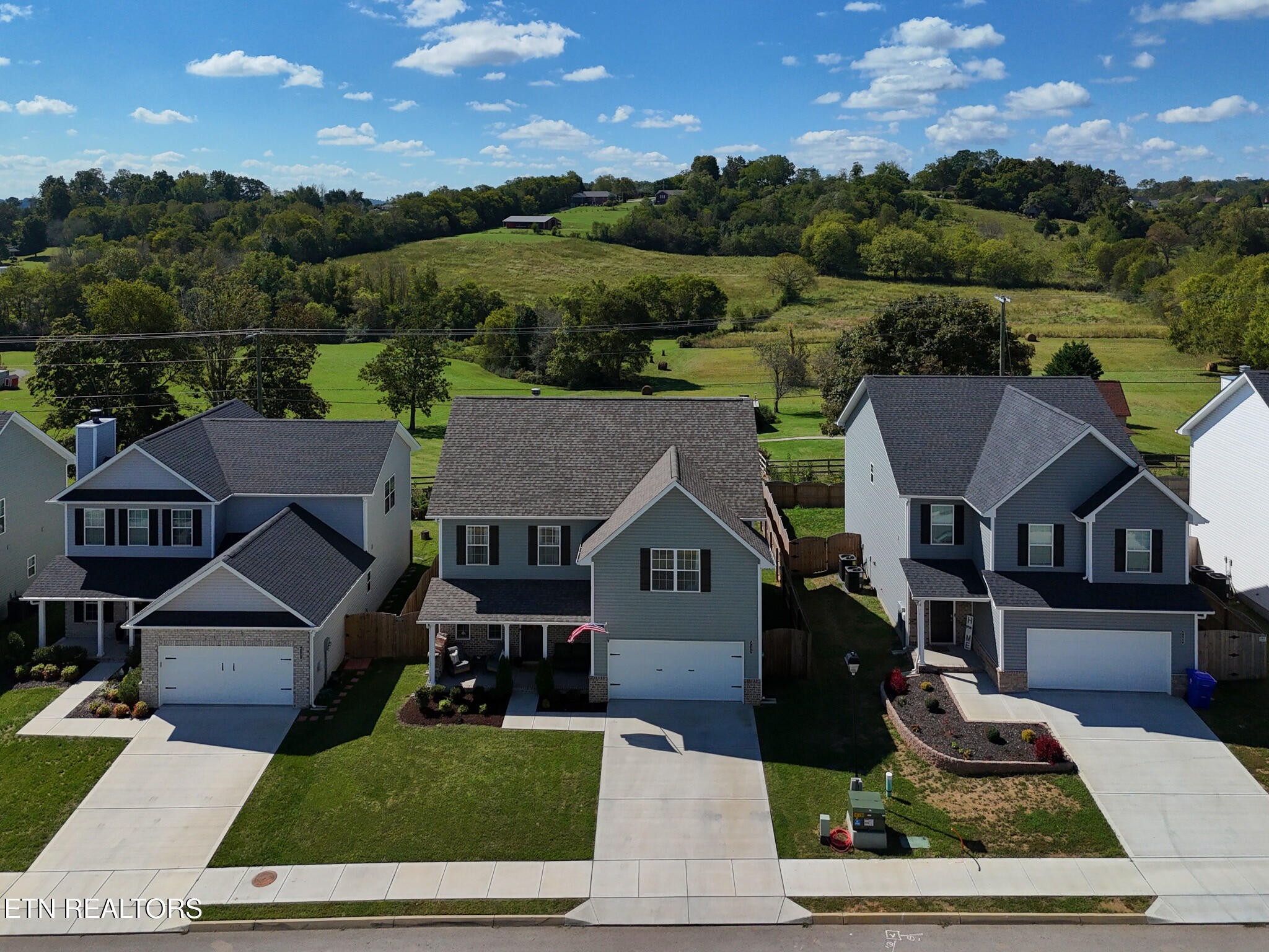 8155 Zenith Lane Powell, TN 37849 - Photo 39 of 45 an aerial view of a house with a garden