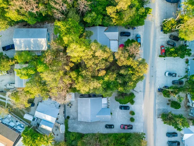 $250,000 | 323 Mahogany Drive, Key Largo, FL 33037