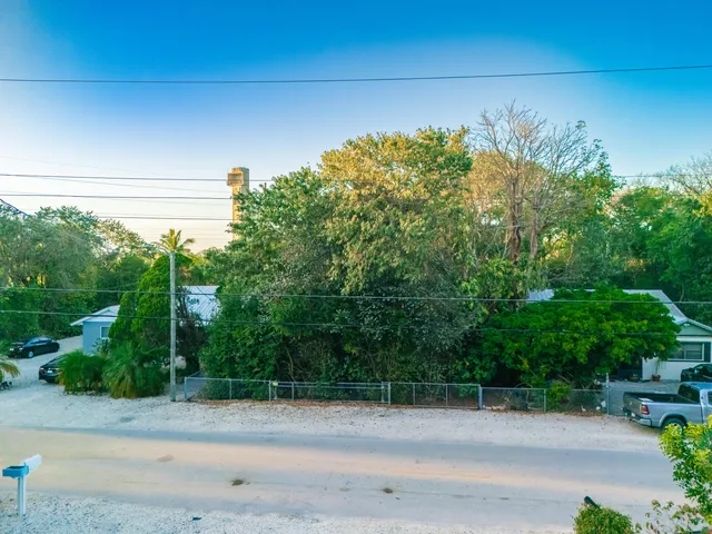 $250,000 | 323 Mahogany Drive, Key Largo, FL 33037