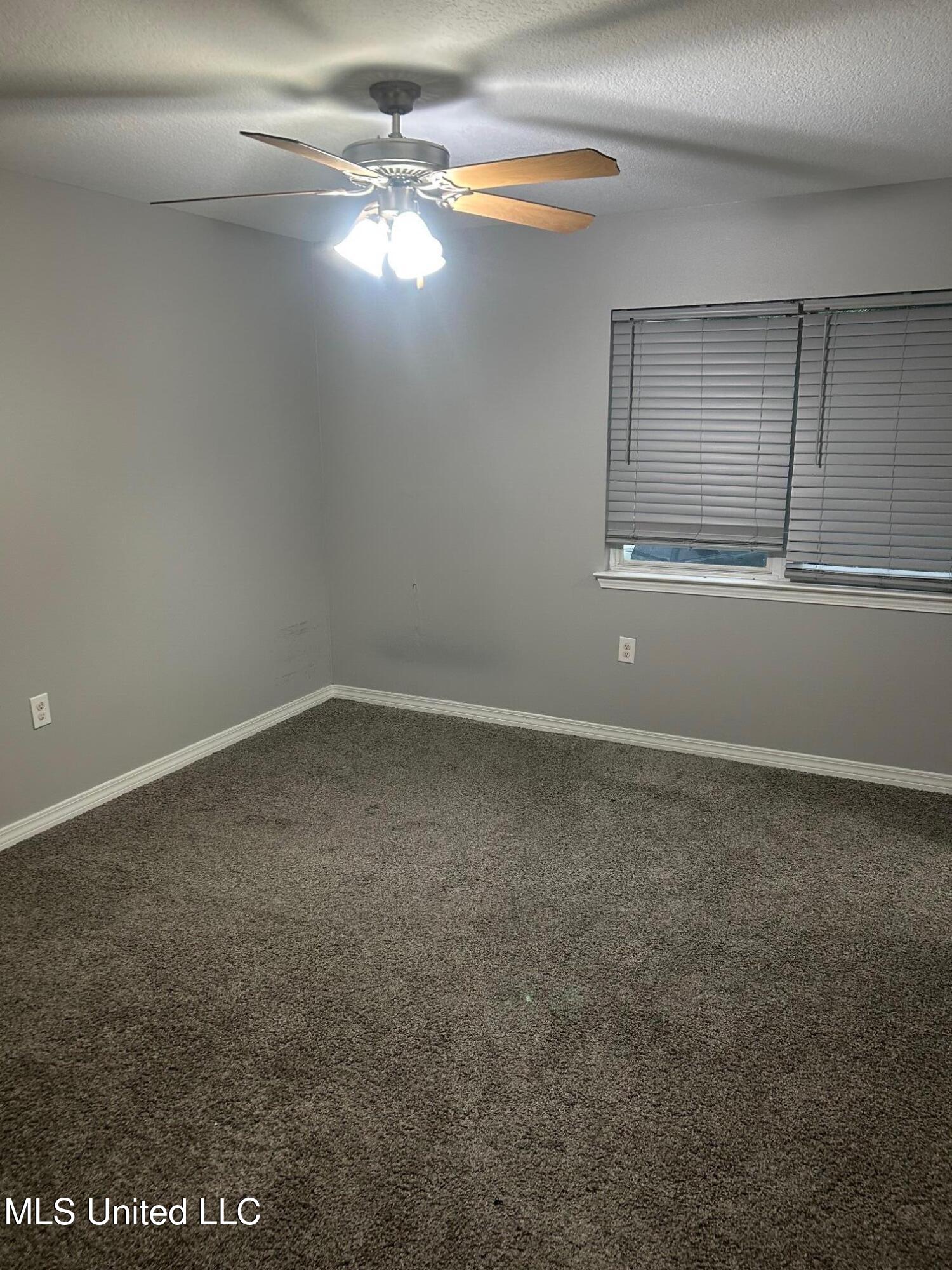1625 Martin Bluff Road, Unit 8 Gautier, MS 39553 - Photo 10 of 13 IMG_9484