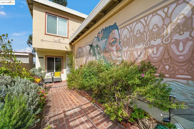 $1,200,000 | 829 Vermont Street, Oakland, CA 94610