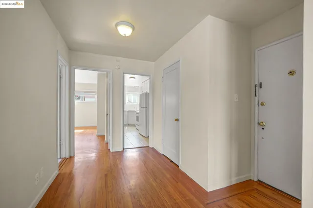 $1,200,000 | 829 Vermont Street, Oakland, CA 94610