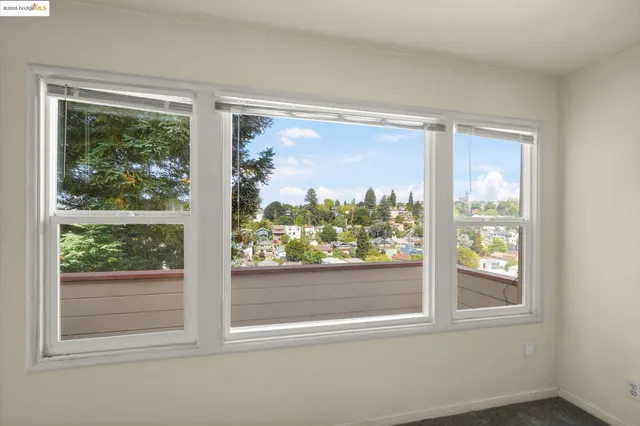 $1,200,000 | 829 Vermont Street, Oakland, CA 94610