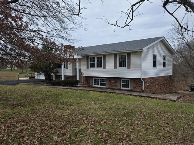 $299,900 | 8973 North Sr 56, Vevay, IN 47043