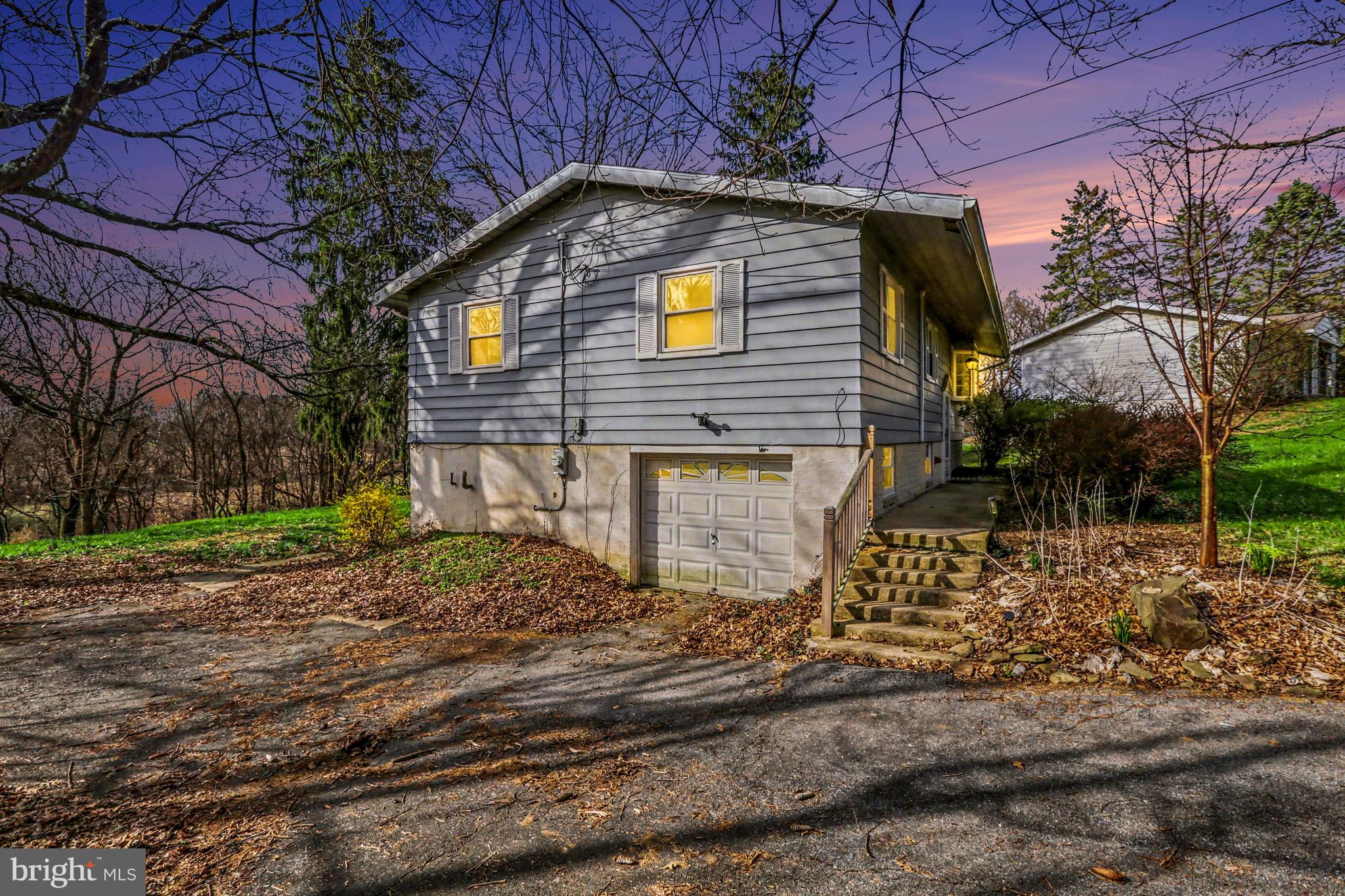 6085 Cherry Hill Road Harrisburg, PA 17111 - Photo 3 of 48