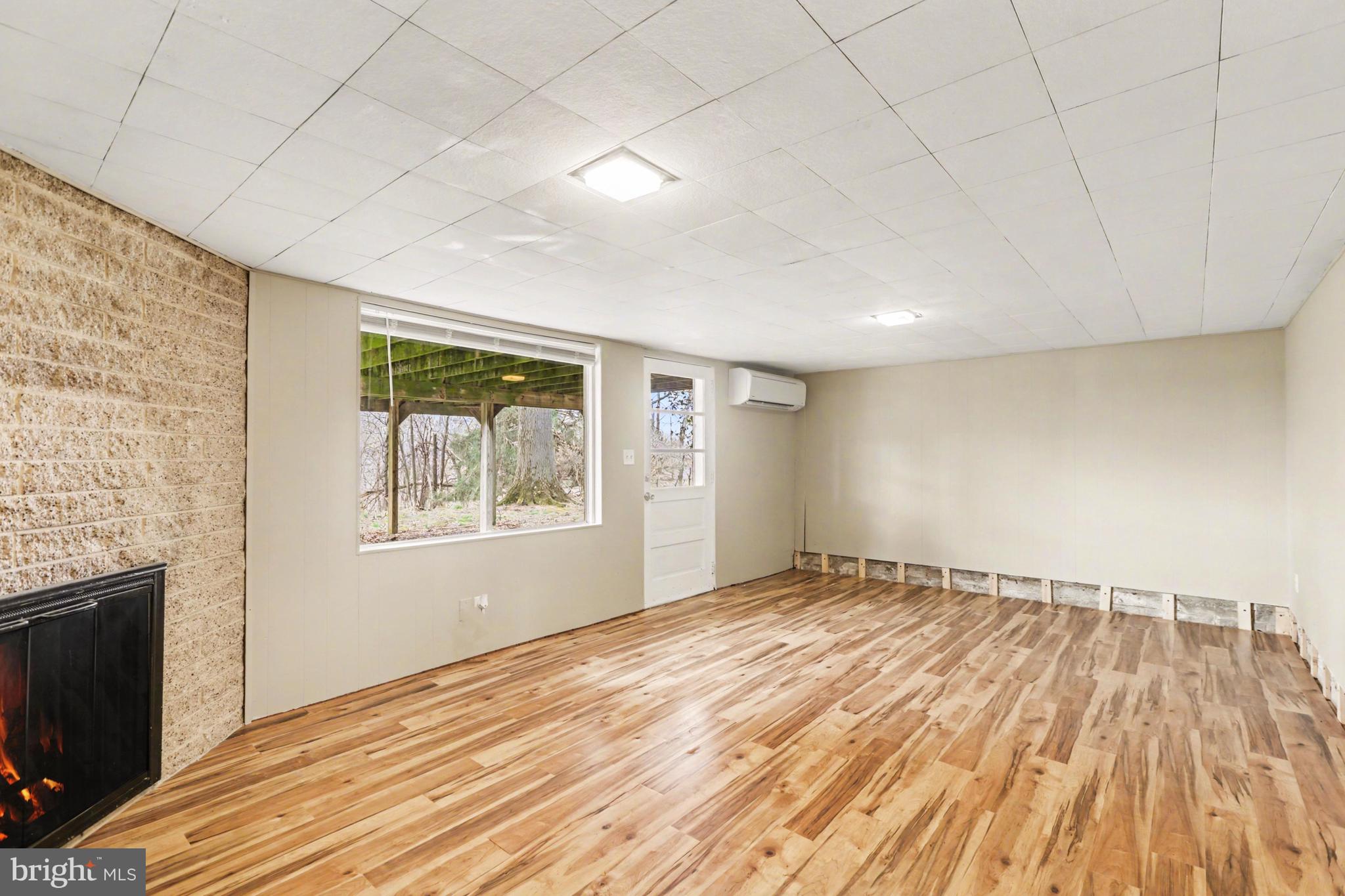 6085 Cherry Hill Road Harrisburg, PA 17111 - Photo 4 of 48