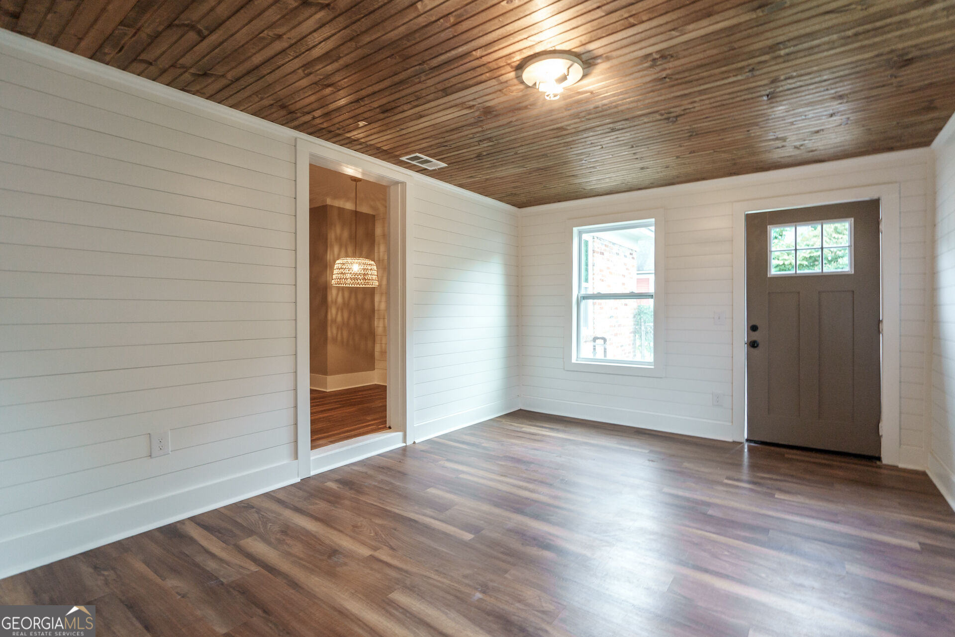 175 East Main Street, Unit B Rutledge, GA 30663 - Photo 20 of 29 Gallery Image 20
