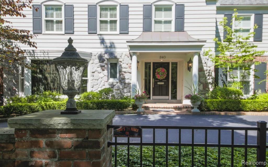 240 Touraine Road Grosse Pointe Farms, MI 48236 - Photo 2 of 50