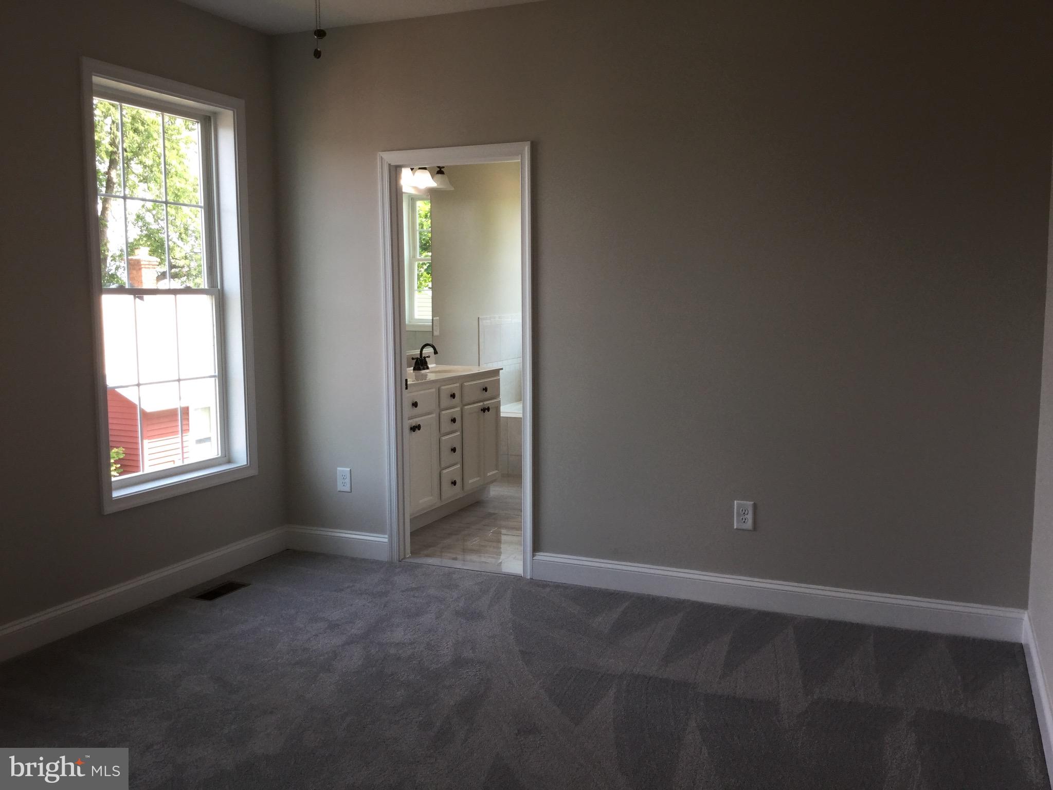 8451 Church Road Pasadena, MD 21122 - Photo 28 of 50 Masterbedroom