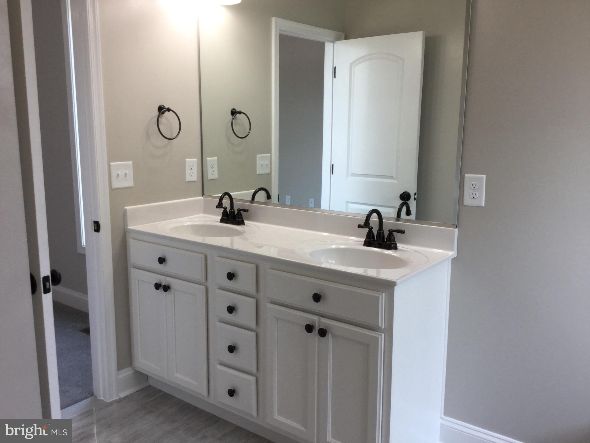 8451 Church Road Pasadena, MD 21122 - Photo 31 of 50 Master bath