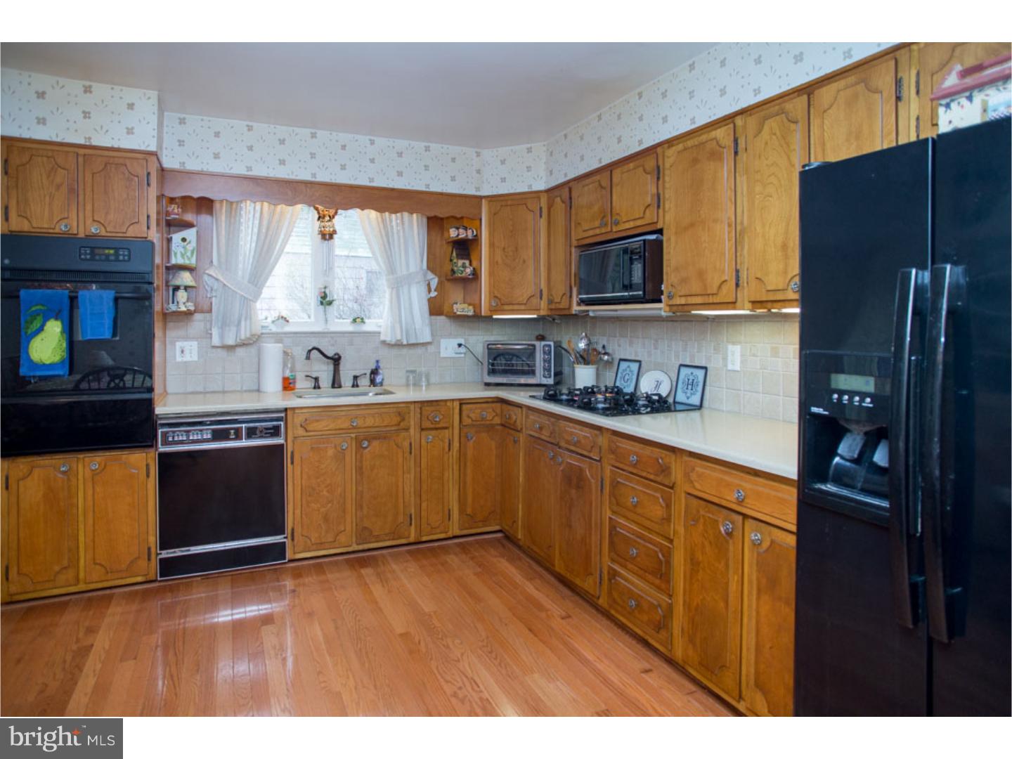 2022 Springhouse Road Broomall, PA 19008 - Photo 8 of 21 Kitchen