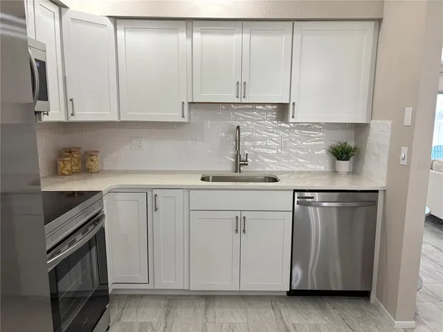 $239,900 | 3703 39th Street West, Unit 11, Bradenton, FL 34205