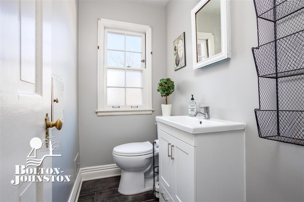 1265 Audubon Road Grosse Pointe, MI 48230 - Photo 17 of 44 Powder Room 1st Floor
