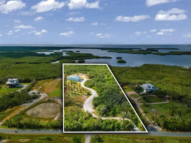 $950,000 | 445 Horseshoe Loop Road, Terra Ceia, FL 34250