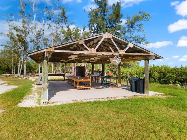 $950,000 | 445 Horseshoe Loop Road, Terra Ceia, FL 34250