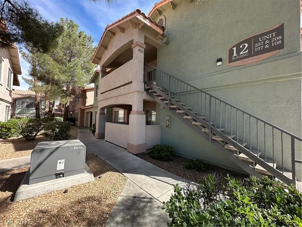 $1,345 | 350 South Durango Drive, Unit 207, Las Vegas, NV 89145