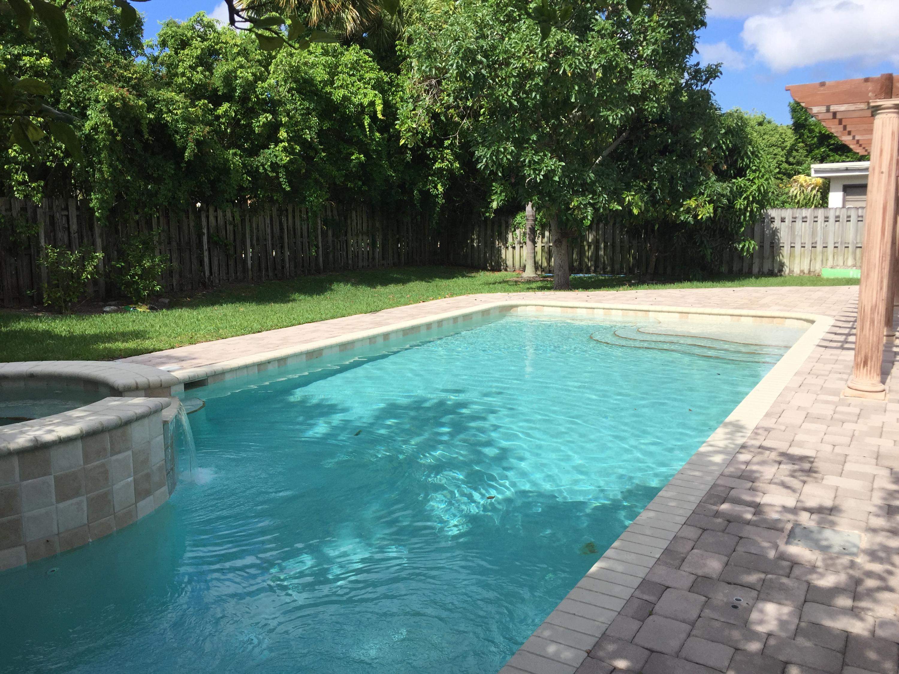 7429 London Lane Boca Raton, FL 33433 - Photo 8 of 8 pool london