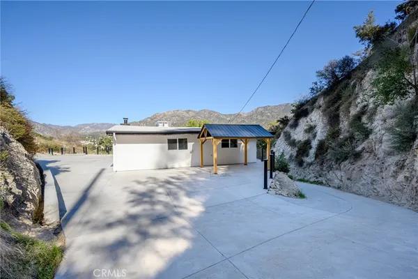 $899,000 | 9741 Oak Bend Drive, Tujunga, CA 91042