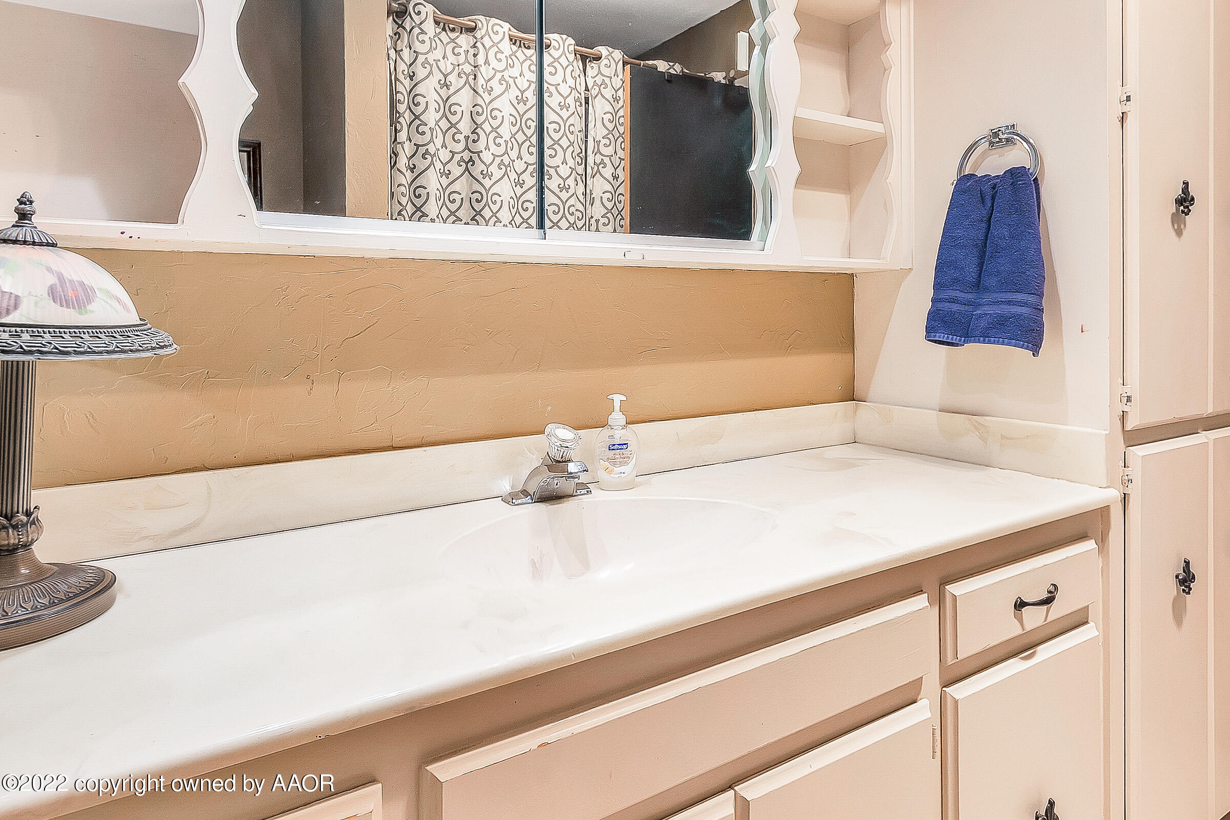 3304 Gramercy Parkway Amarillo, TX 79106 - Photo 15 of 25 015_Hall Bath