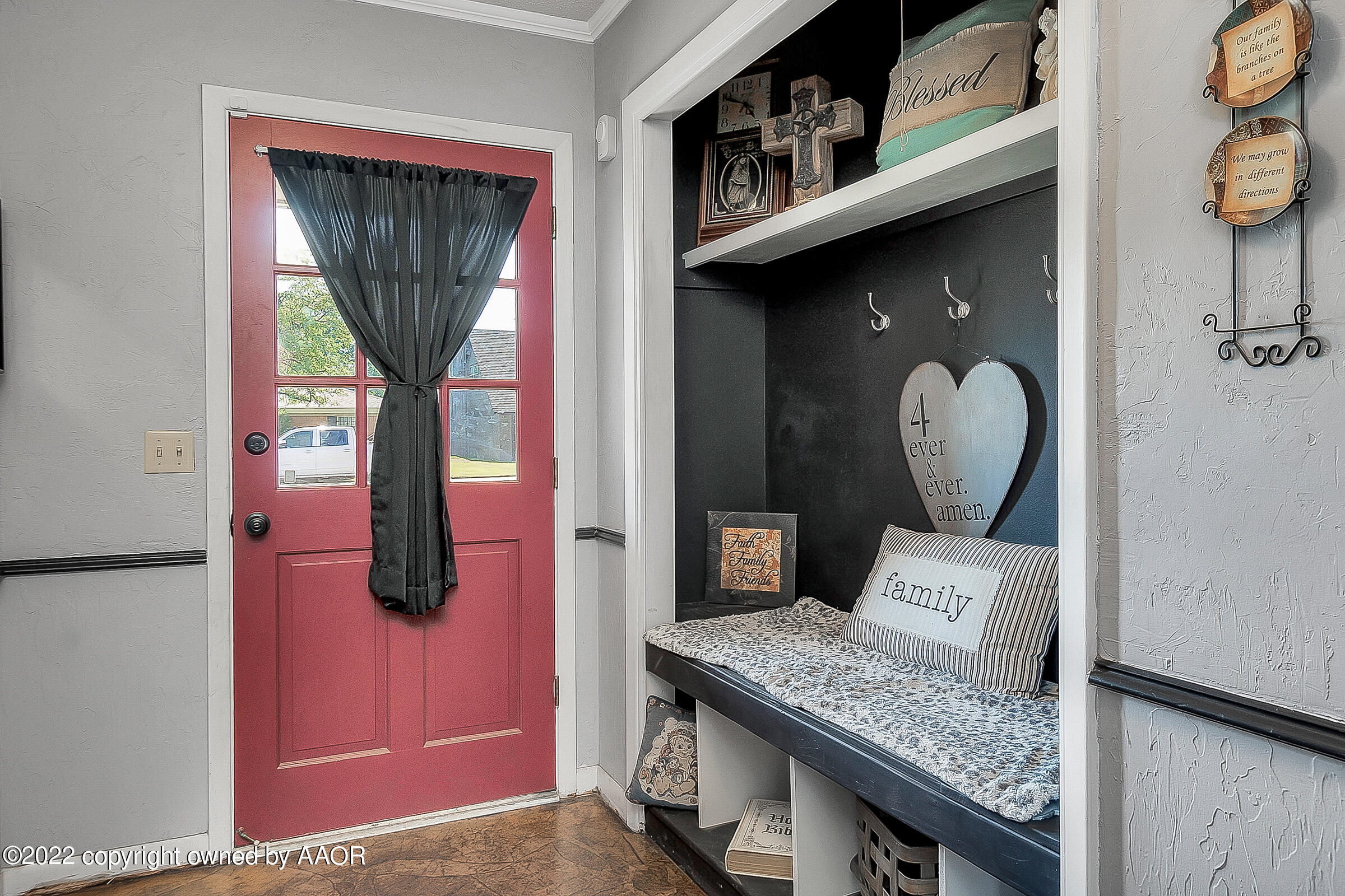 3304 Gramercy Parkway Amarillo, TX 79106 - Photo 4 of 25 004_Entrance