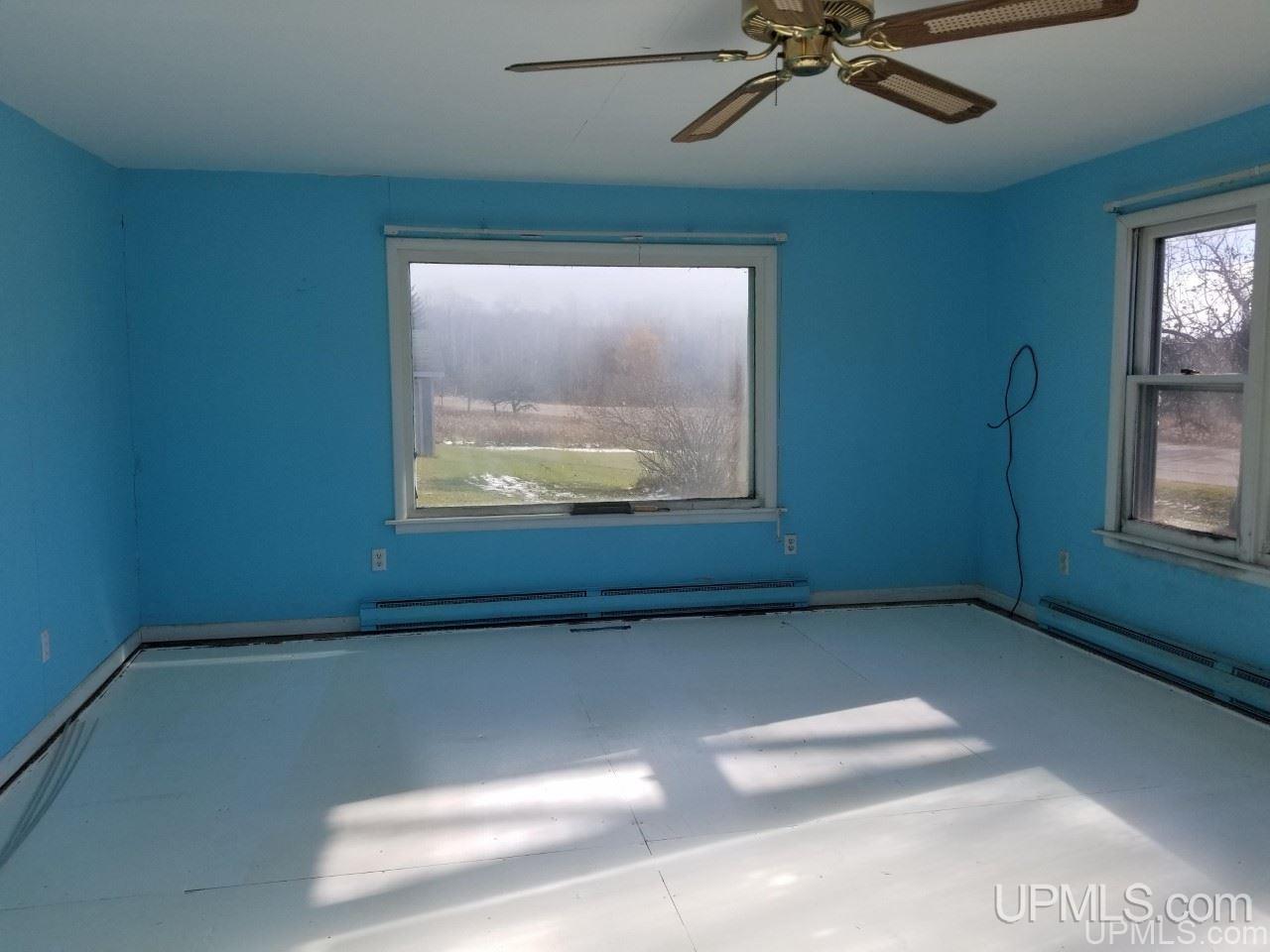 5218 River Road Manistique, MI 49854 - Photo 11 of 21 Gallery Image 11