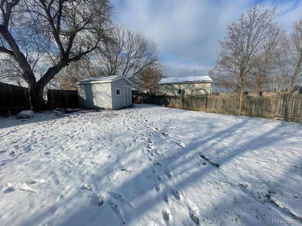 5277 Old Cove Road Clarkston, MI 48346 - Photo 23 of 26